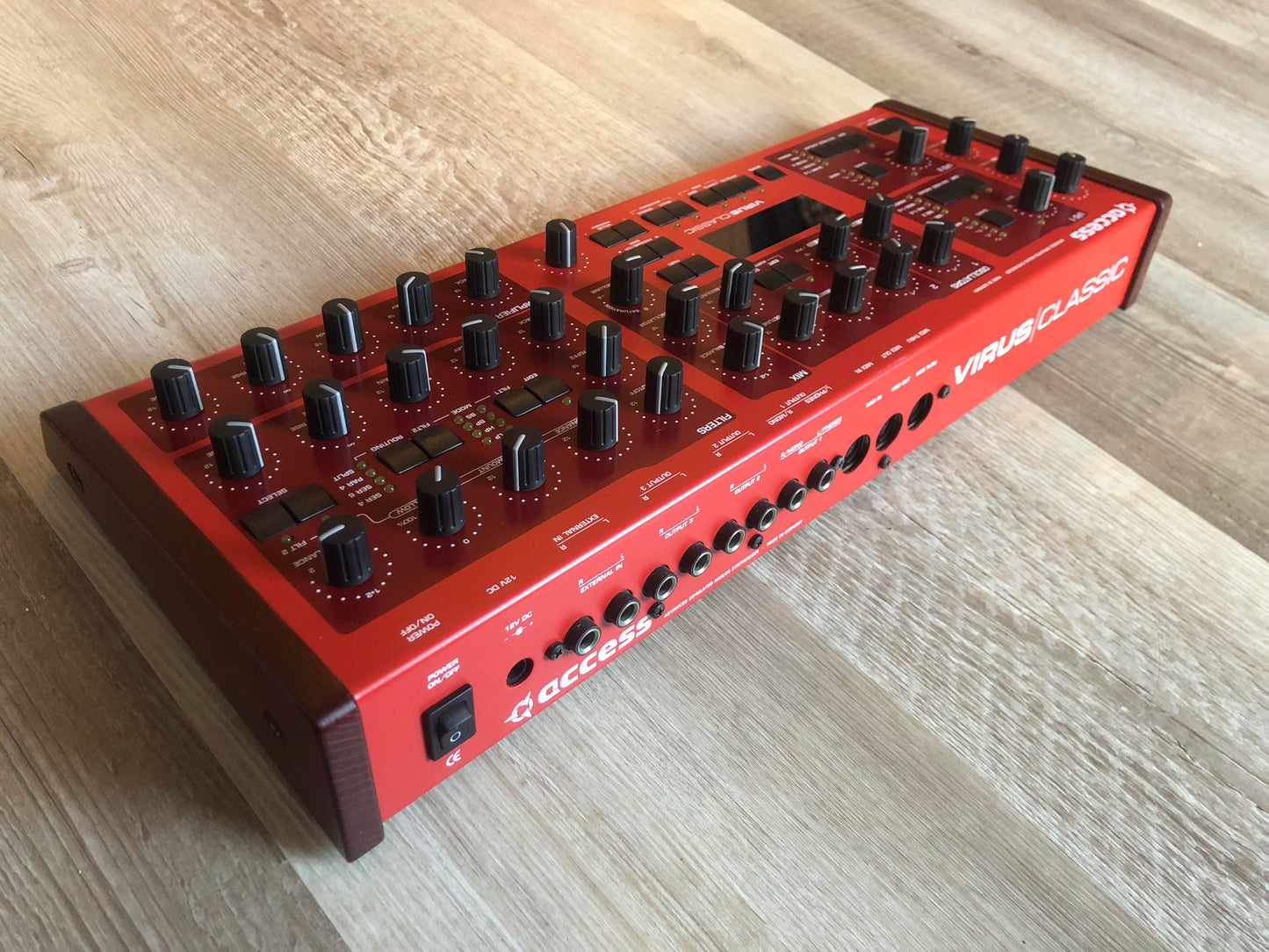 Access Virus Classic Desktop (B) w/ All New Tacts, Power Filter Cap, Battery + PSU, OS 4.9