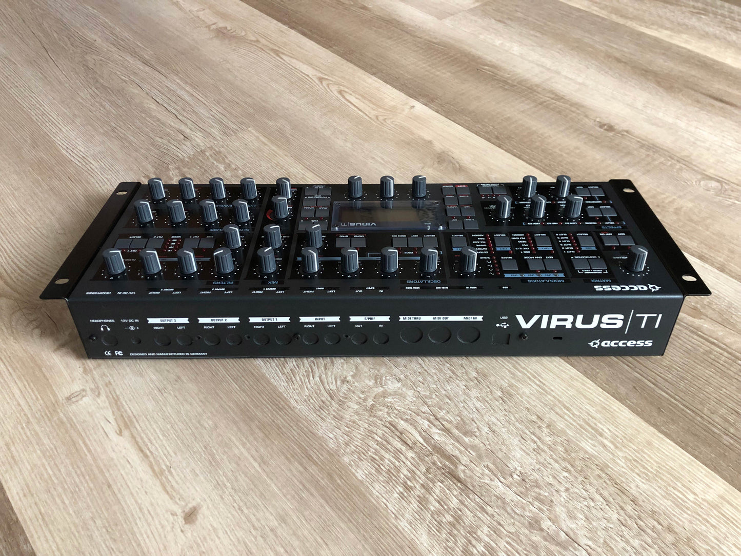 Access Virus TI Rack, w / All New Tacts, New Battery, Power Supply + HQ USB Cable