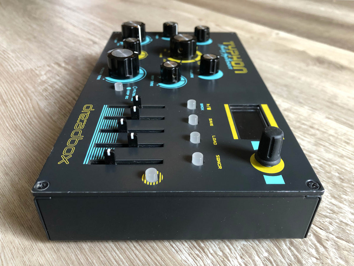 Dreadbox Typhon Analog Monosynth w/ DSP Effects & 5 ft USB Cable