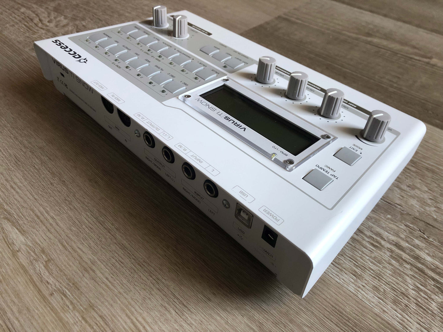 Access Virus TI Snow, All New Tacts & New Battery, PSU + USB Cable