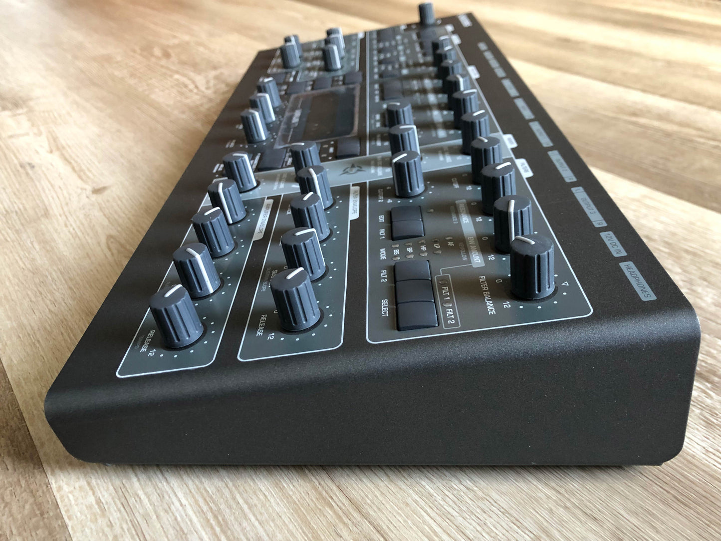 Access Virus TI2 Desktop in Mint Condition w/ OG PSU, OG USB Cable + New HQ USB Cable