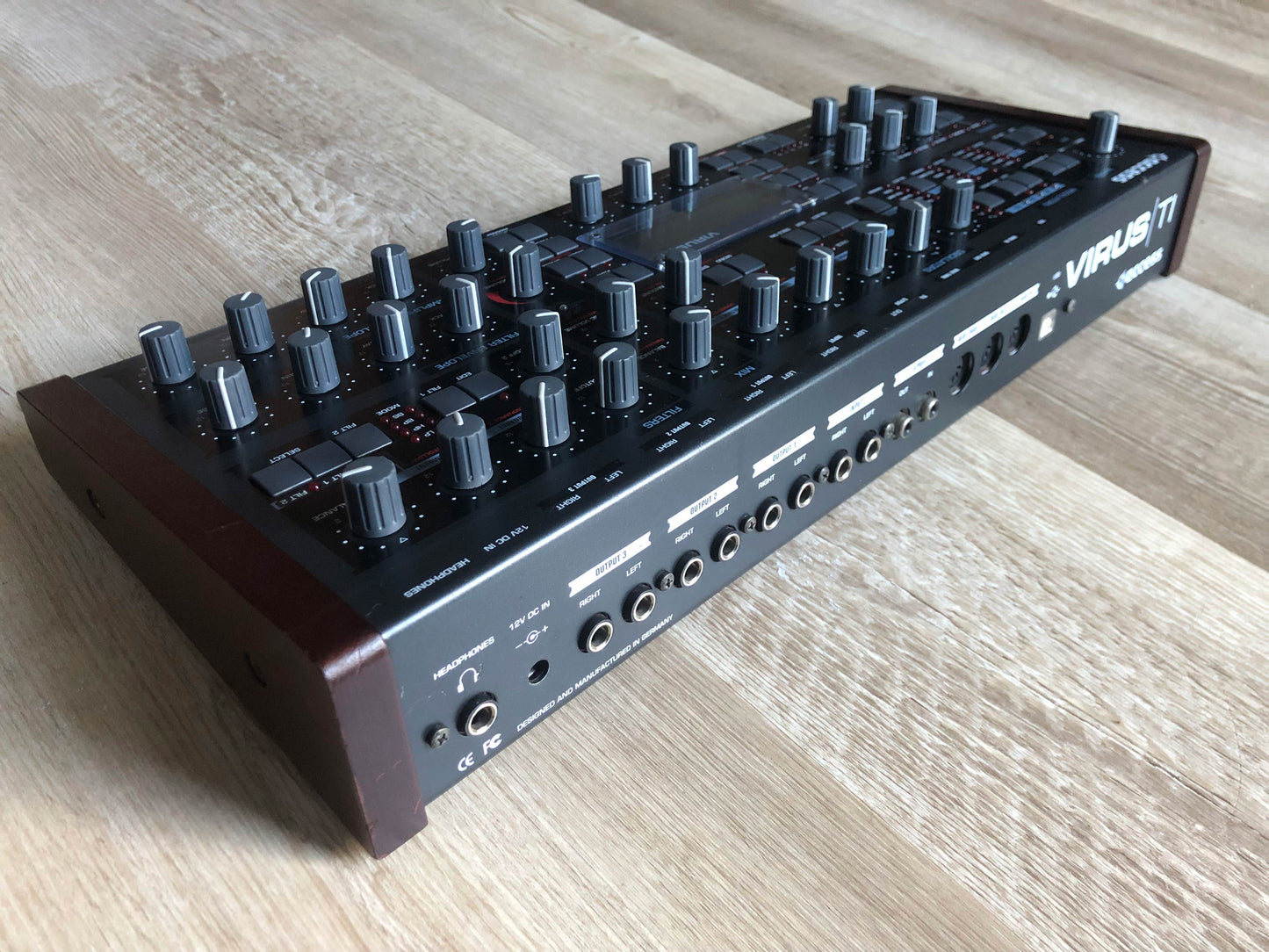 Access Virus TI Desktop, All New Tacts, Battery + PSU, OS 5.1.7