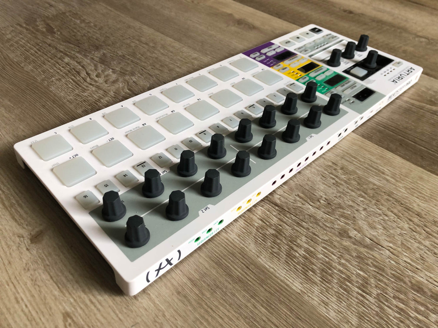 Arturia Beatstep Pro MIDI Controller & Sequencer w/ Original Box + Accessories