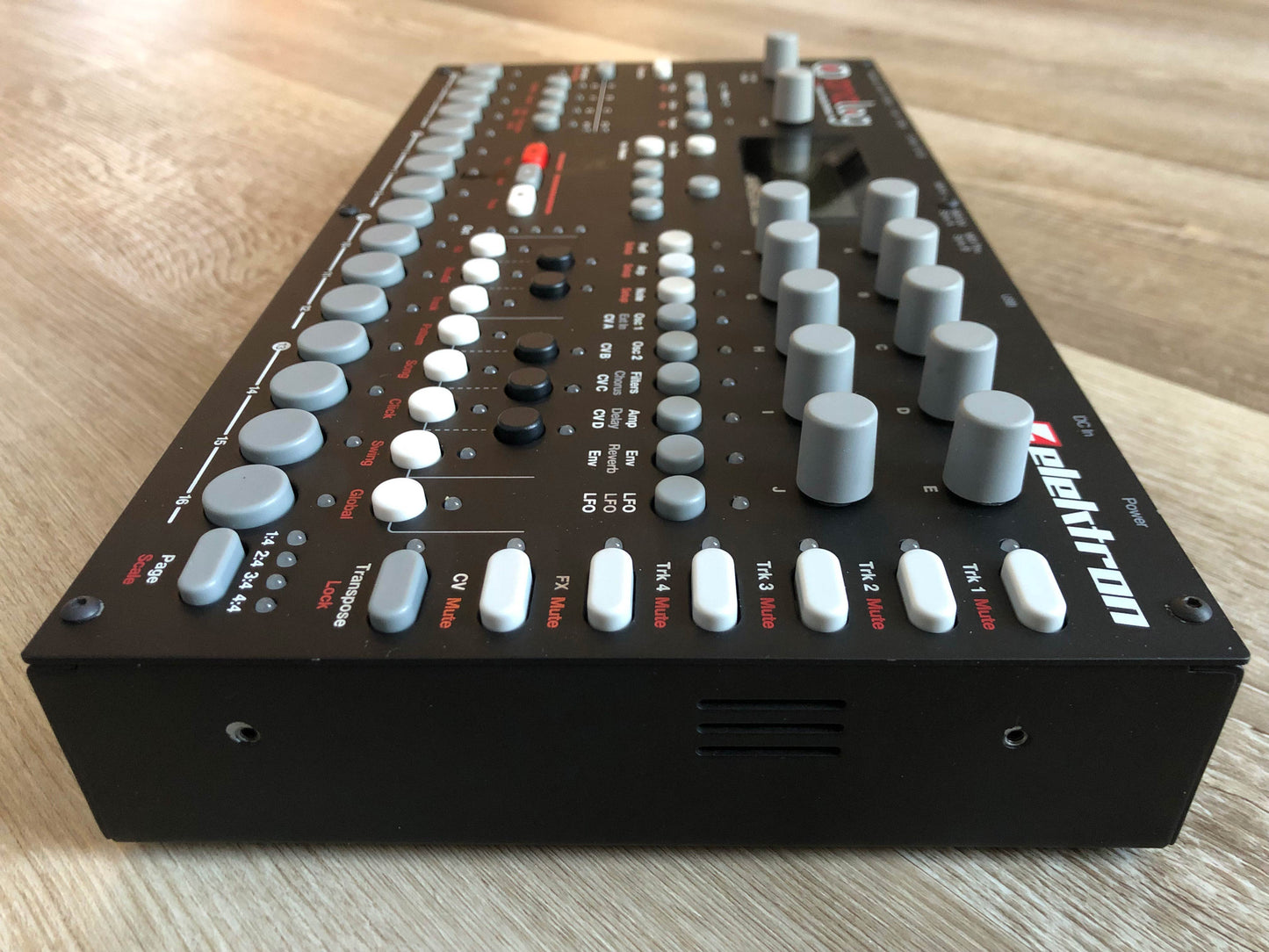 Elektron Analog Four MKI w/ OG PSU + New USB Cable