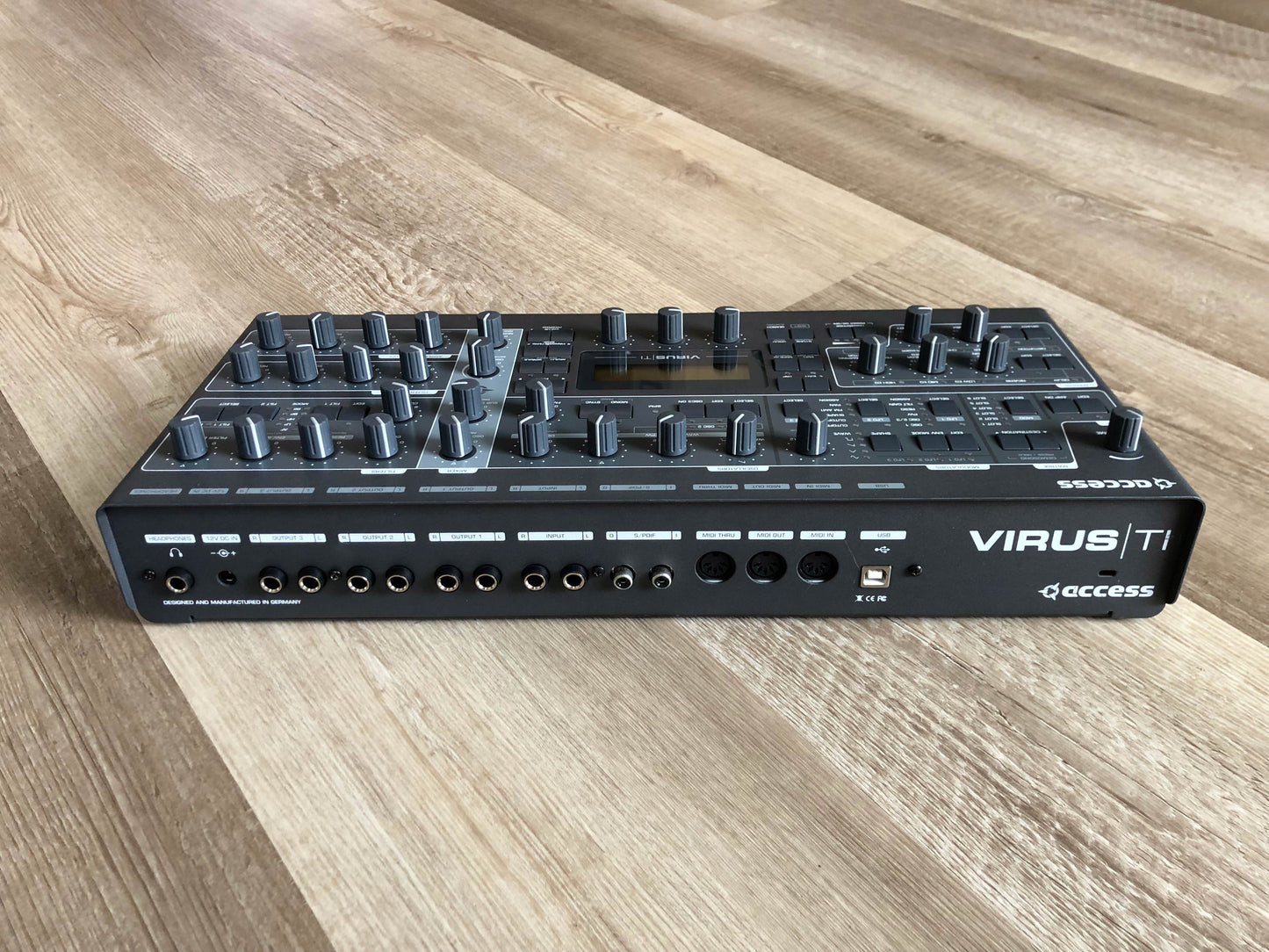 Access Virus TI2 Desktop Later Production Run w/ New PSU + USB Cable