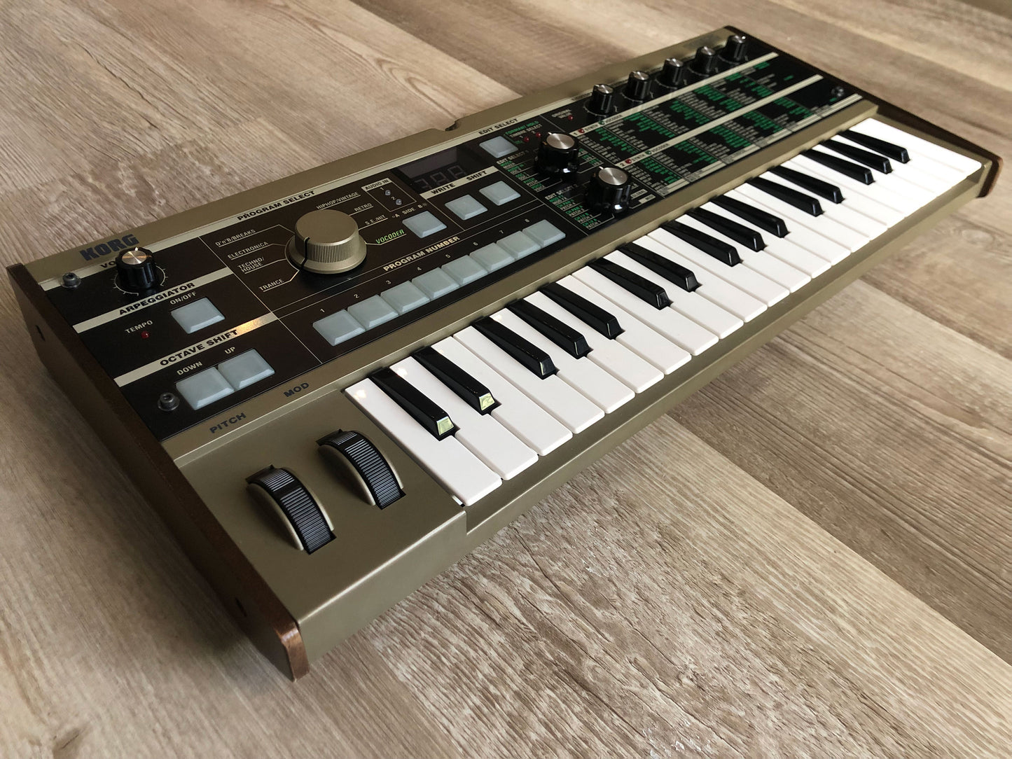 MicroKorg w/ Aftermarket Power Supply (no Mic)