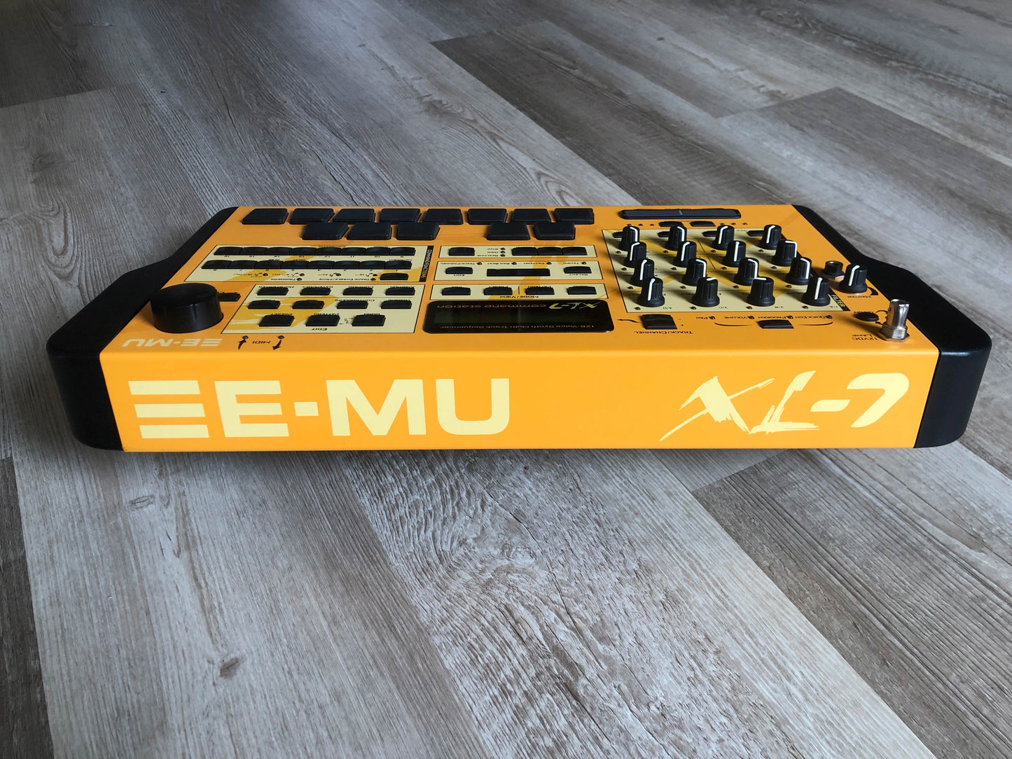 E-MU Systems XL-7 Command Station in Excellent Condition