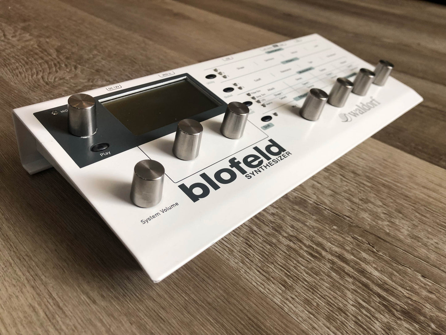 Waldorf Blofeld Desktop Wavetable & Analog Modeling Synthesizer (White)