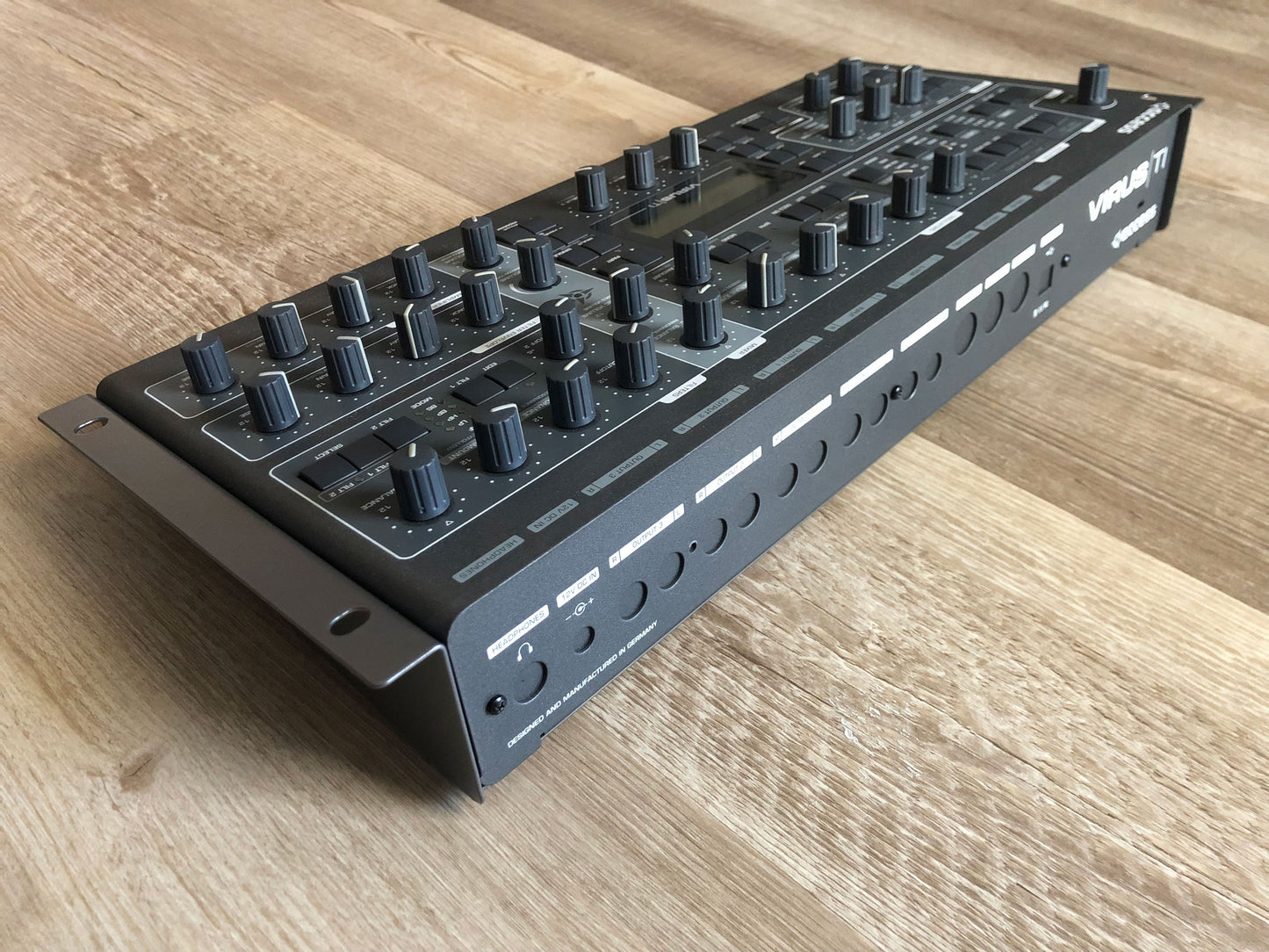 Access Virus TI2 Rack, New Battery, Rack Mount Kit + PSU, OS 5.1.7