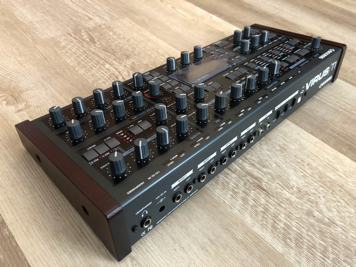 Access Virus TI Desktop Near-Mint w / All New Tacts, New Battery, Power Supply + HQ USB Cable