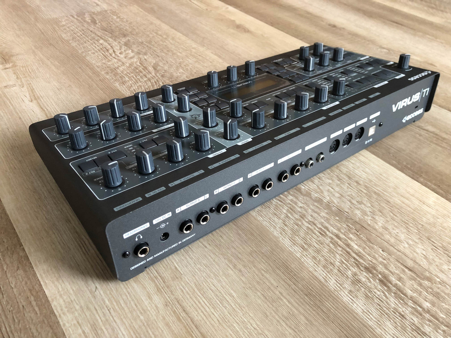 Access Virus TI2 Desktop Late Production Run w/ PSU + New HQ USB Cable
