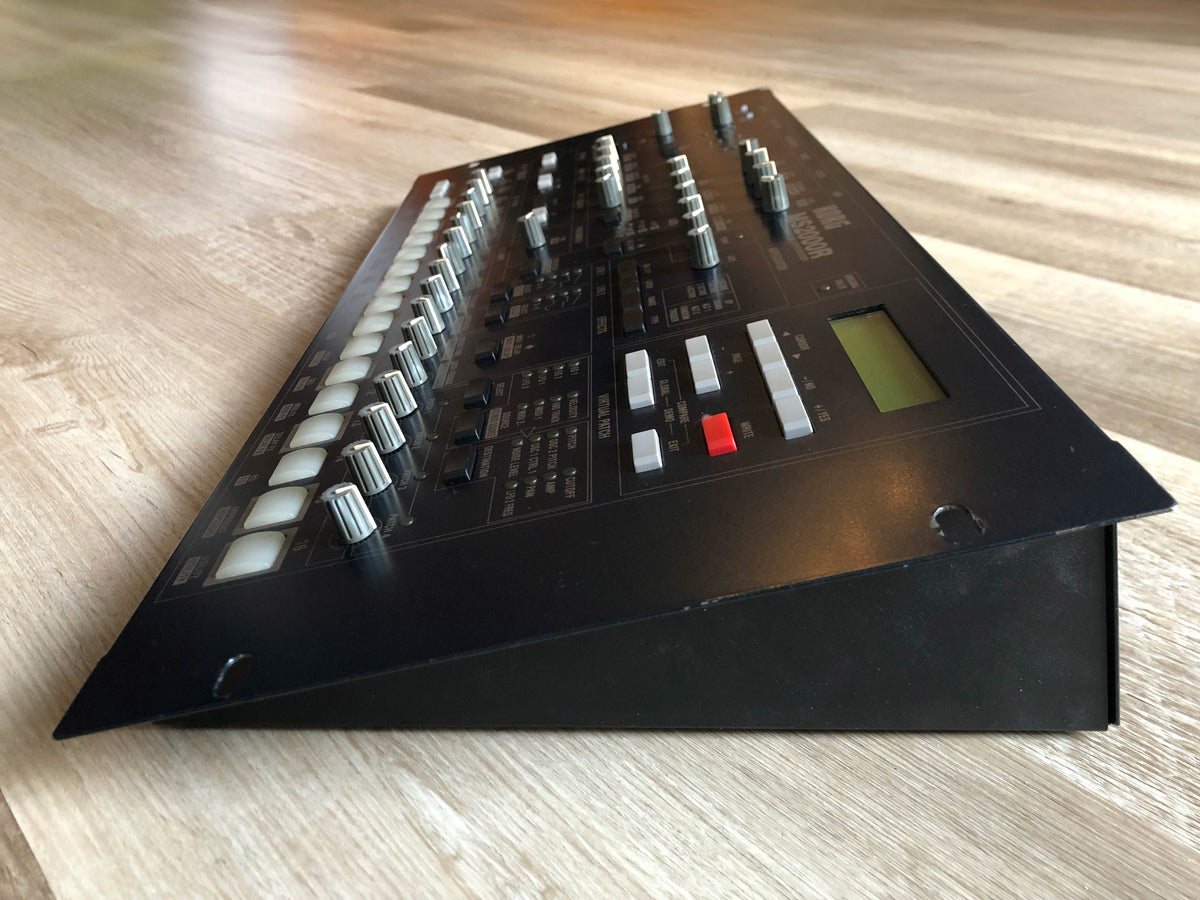 Korg MS2000R Analog Modeling Rack Synthesizer w/ Power Supply