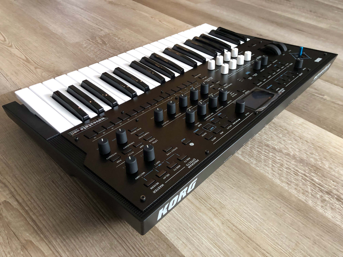Korg Wavestate MKII Keyboard Synthesizer, Minty w/ Plastic still on LCD + OG PSU