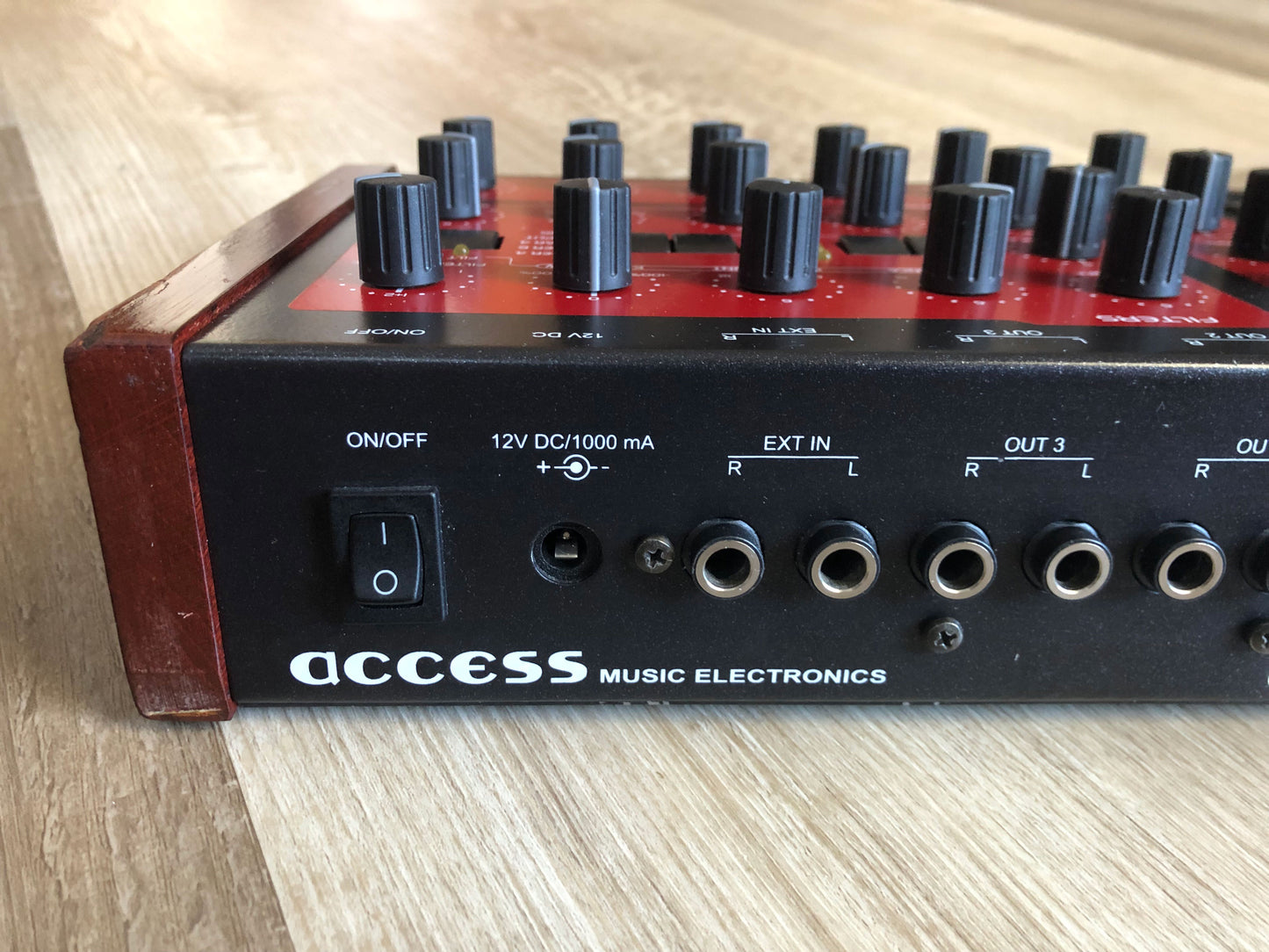 Access Virus B Desktop, All New Tacts, Power Filter Cap, Battery + PSU, OS 4.9