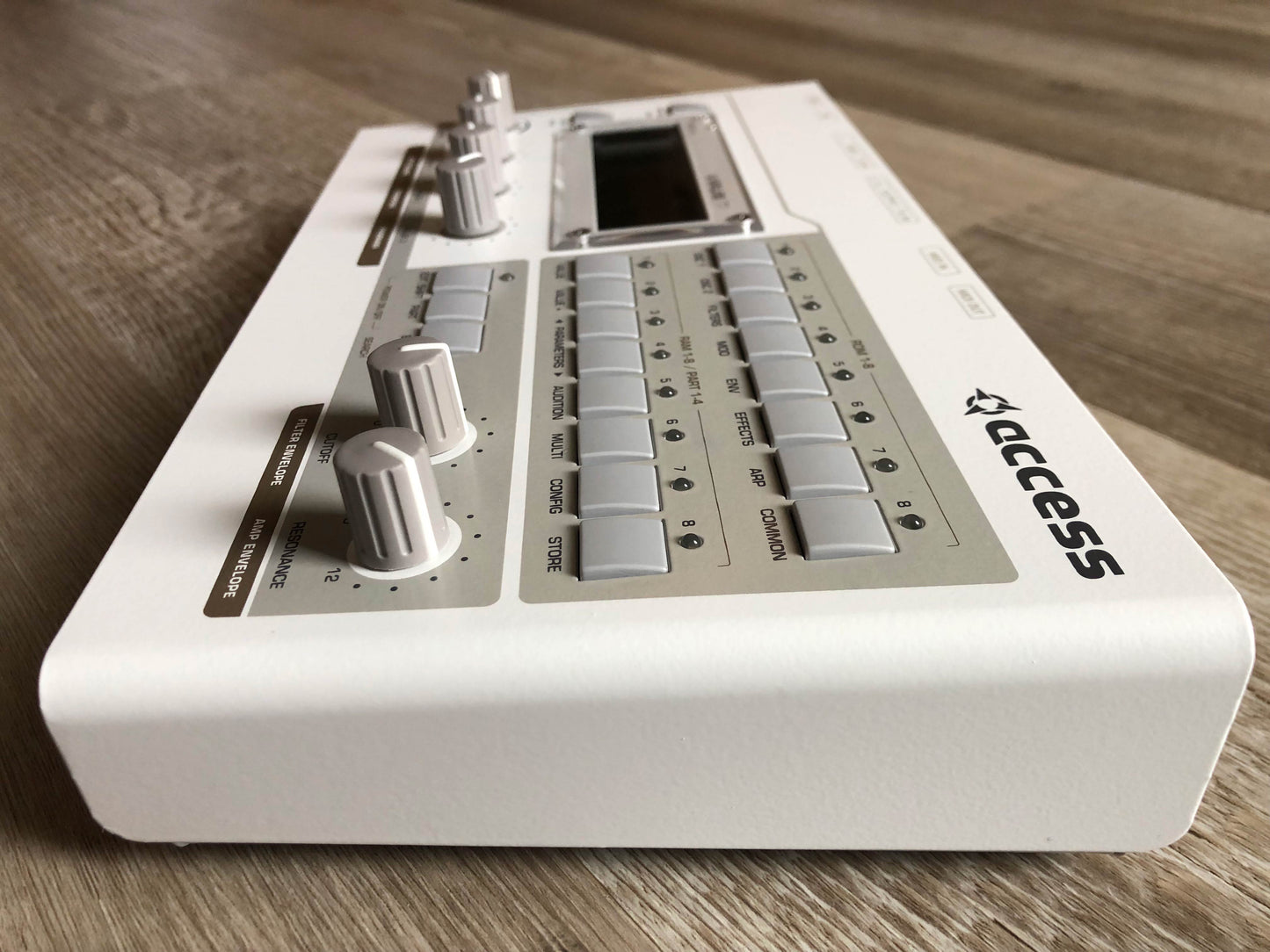 Access Virus TI Snow Minty w/ New PSU + New HQ USB Cable