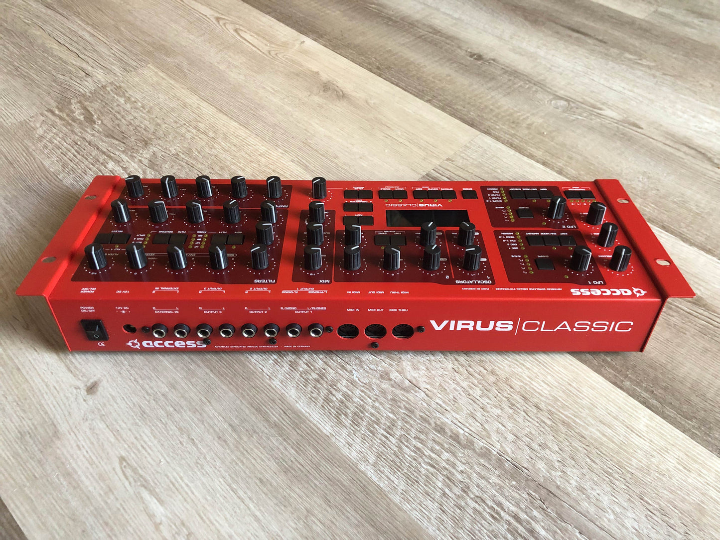 Access Virus Classic Rack (B), New Display, Power Filter Cap, Battery + PSU, OS 4.9