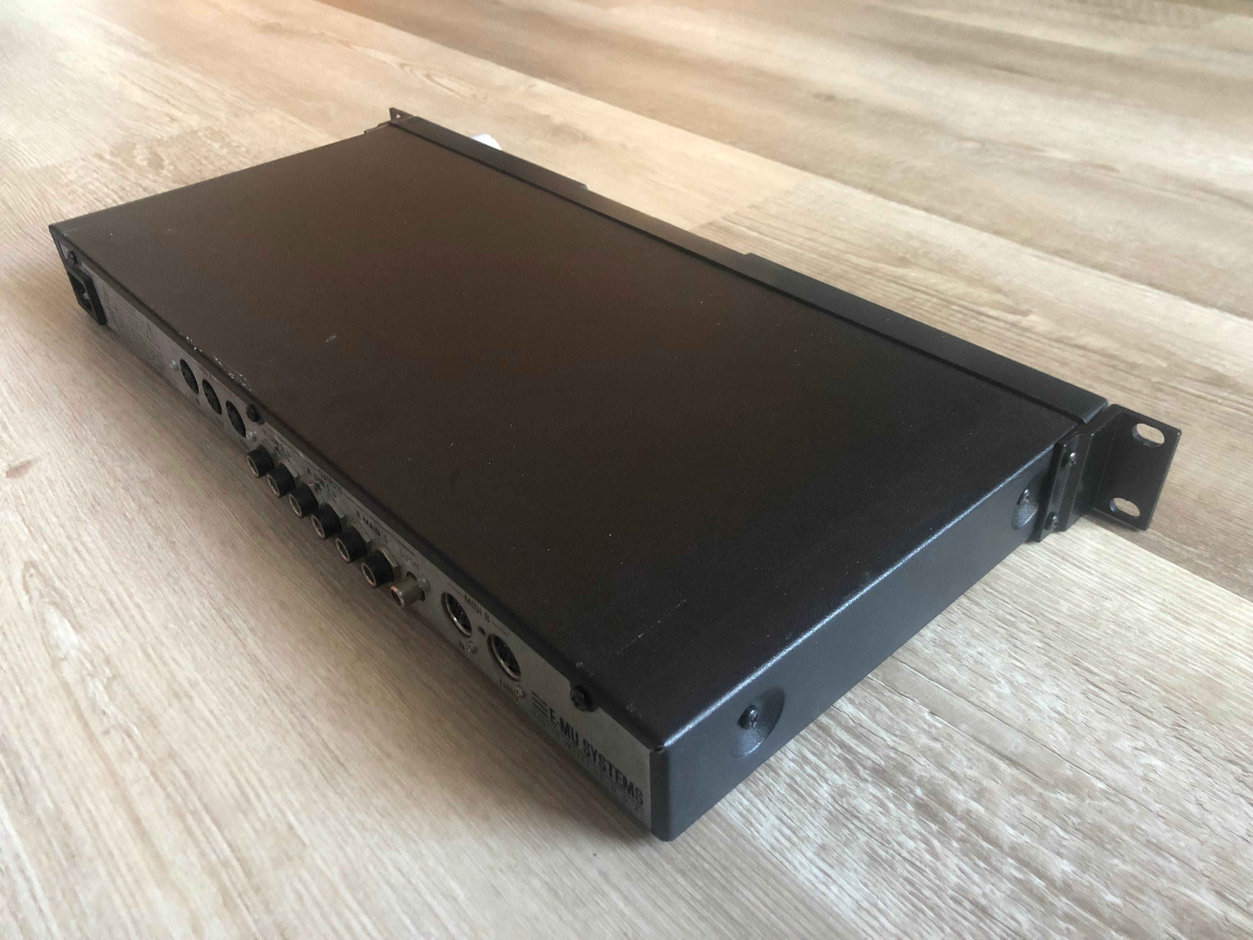 E-MU Proteus 2000 Synthesizer w/ Rack Ears | Captain Black's