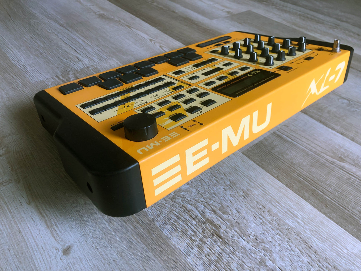 E-MU Systems XL-7 Command Station in Excellent Condition