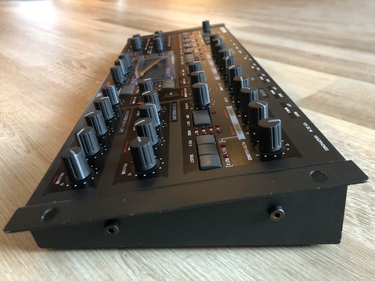 Access Virus TI Rack w/ All New Tacts, New Battery, PSU + HQ USB Cable