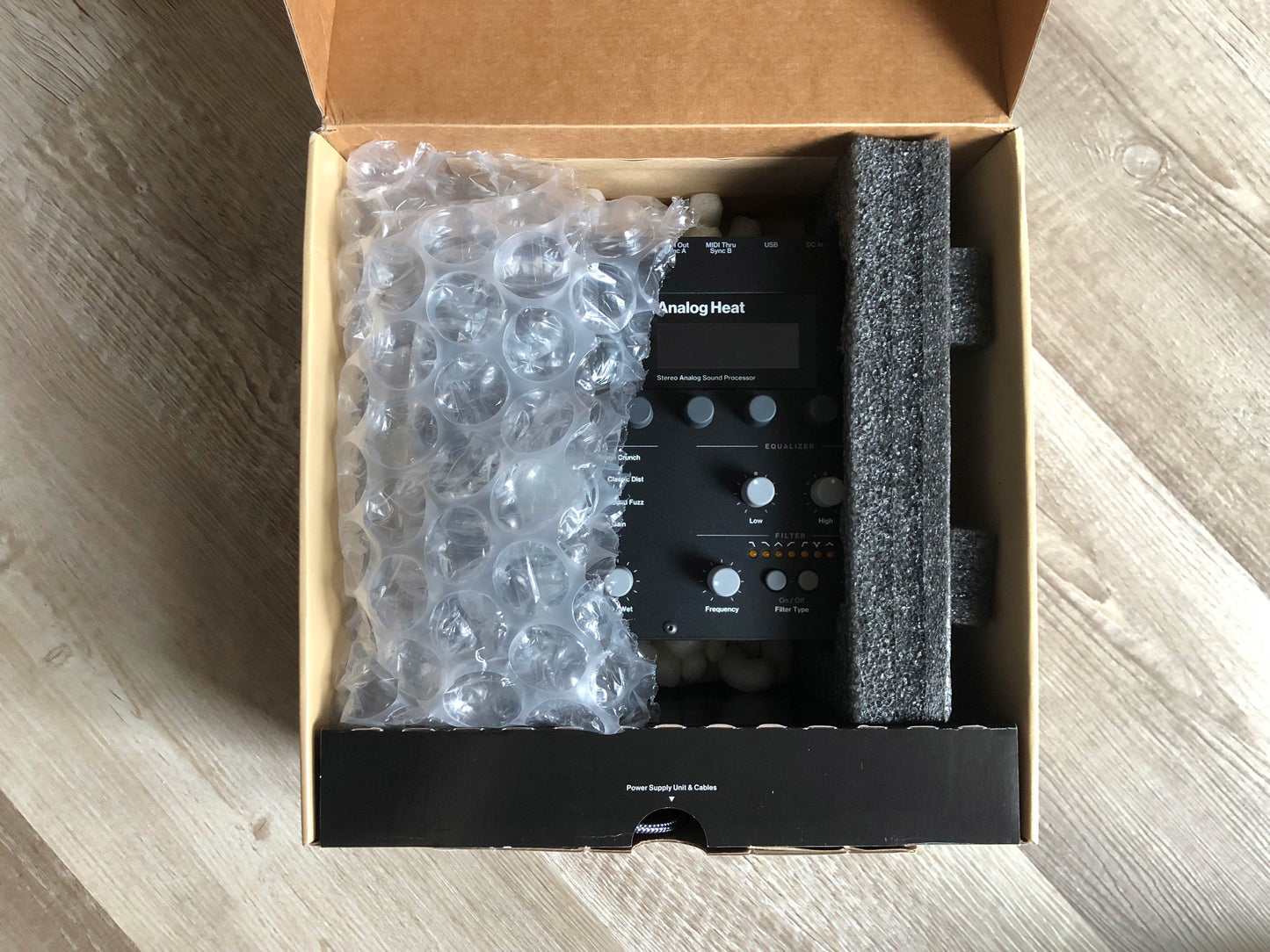 Elektron Analog Heat MKI Near-Mint w/ OG Box, PSU + New 6ft USB Cable