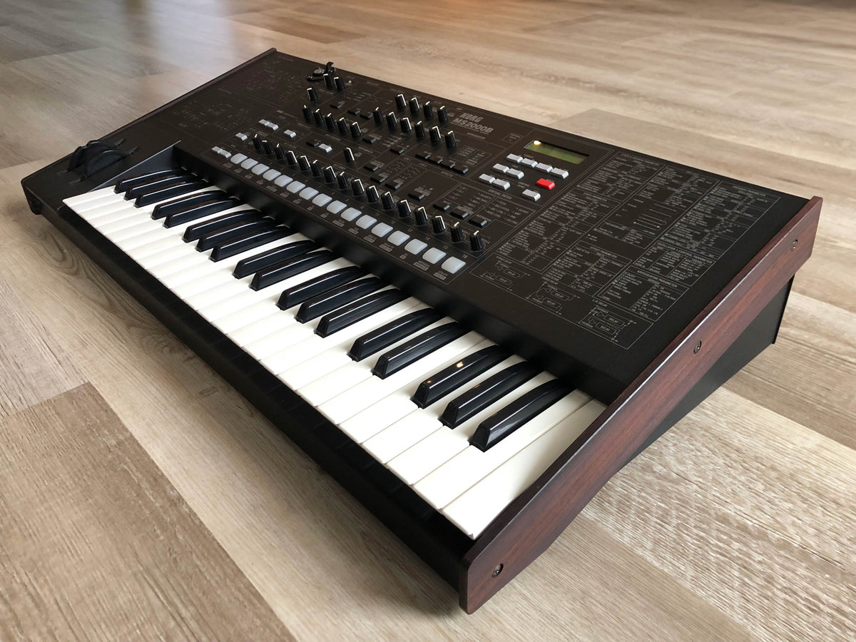 Korg MS2000B Gorgeous w/ Original Mic + PSU