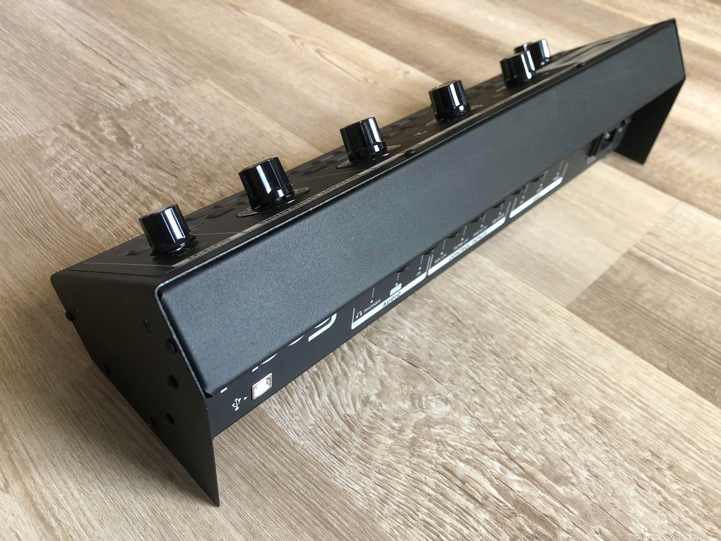 Moog Slim Phatty Analog Synthesizer w/ Original Box + Rack Ears