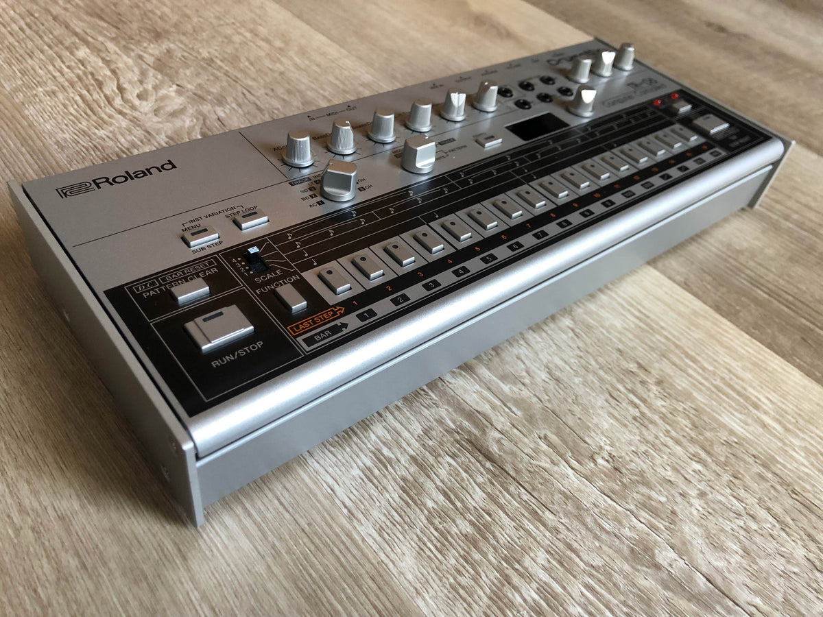 Roland TR-06 Boutique Series Drumatix Rhythm Machine w/ OG Box
