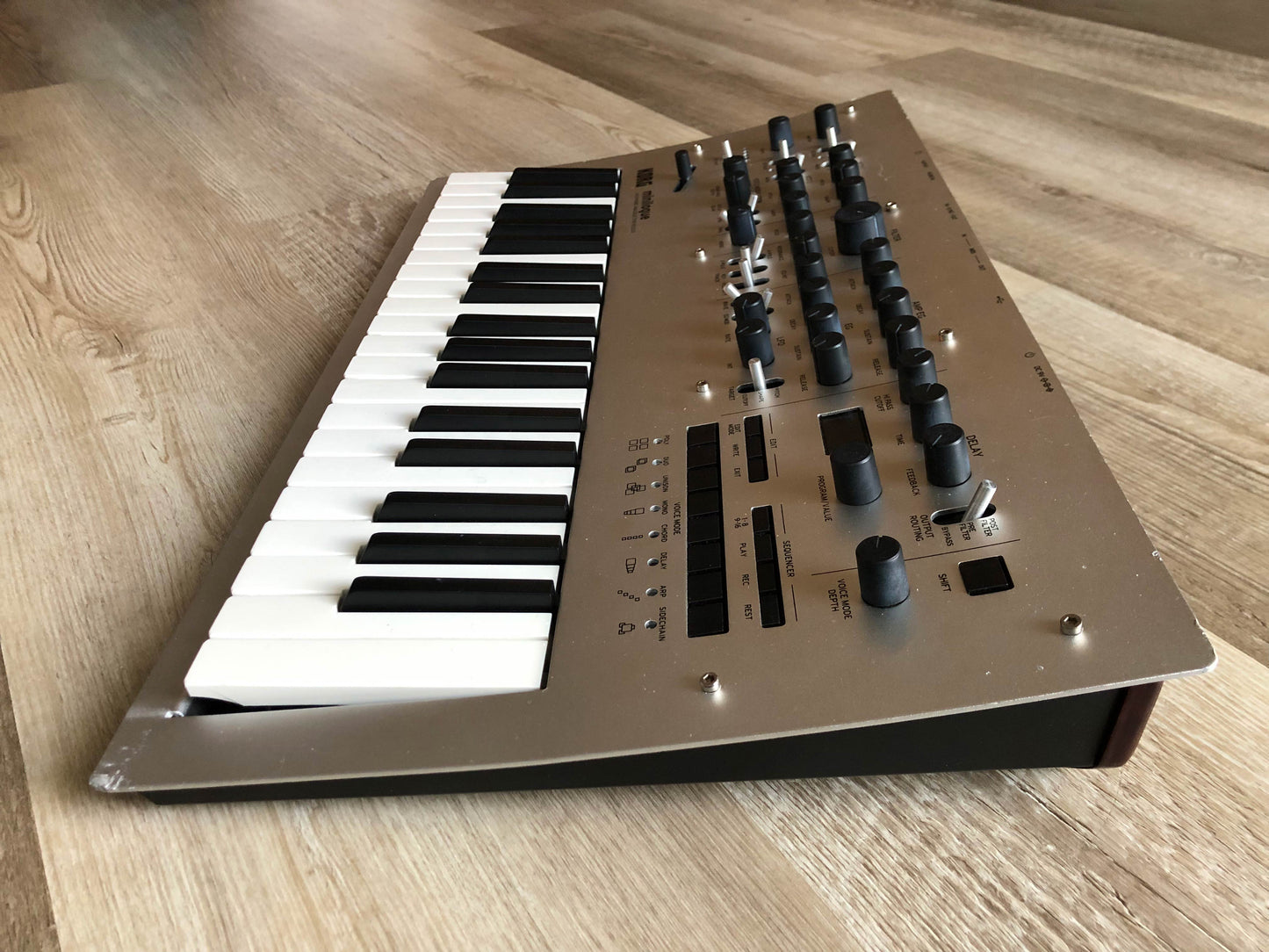 Budget Korg Minilogue Analog Synthesizer w/ Power Supply