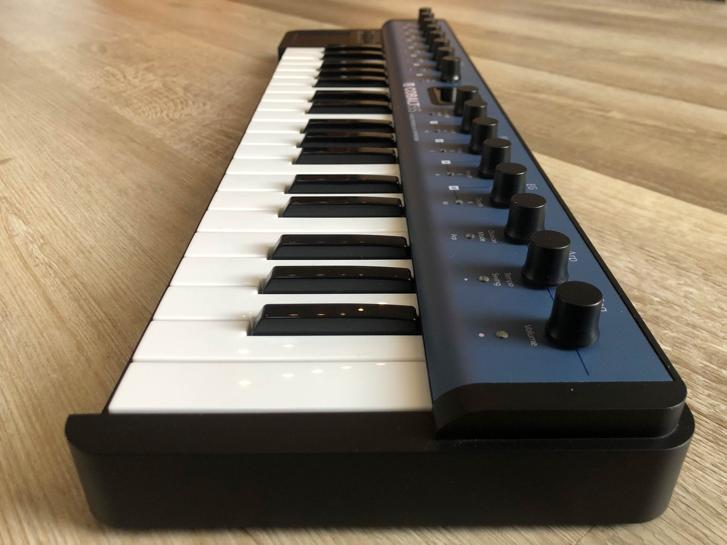 Modal Cobalt 5S 5-Voice Analog Modeling Synthesizer w/ the OG Box