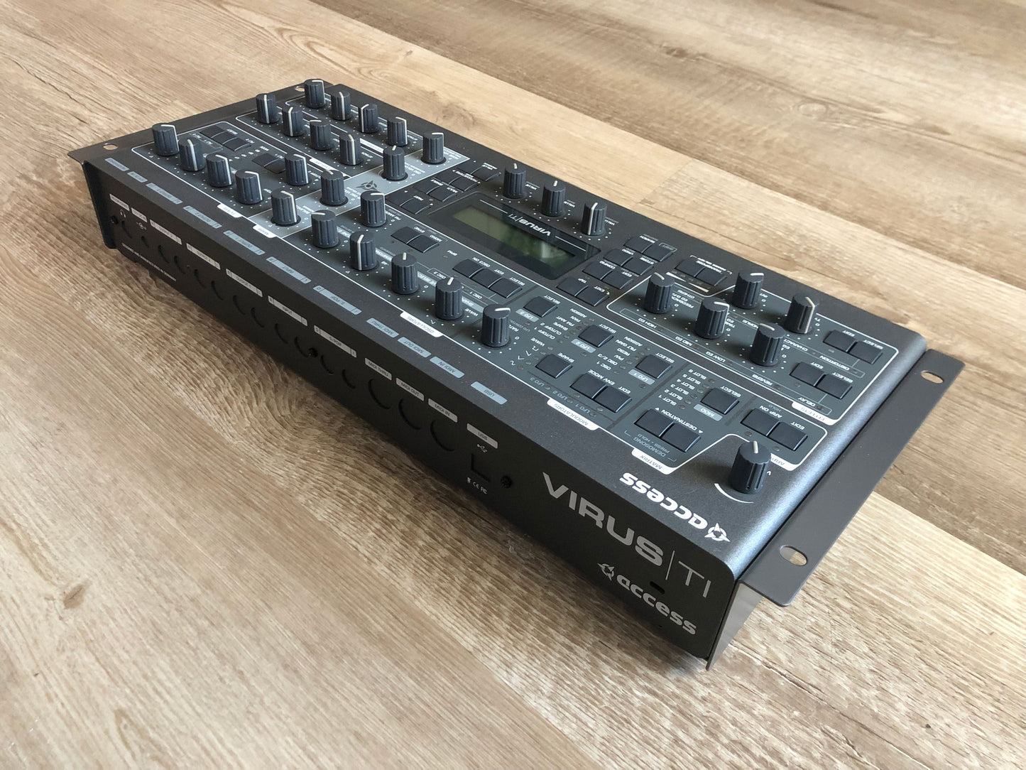 Access Virus TI2 Rack, New Battery, Rack Mount Kit + PSU, OS 5.1.7