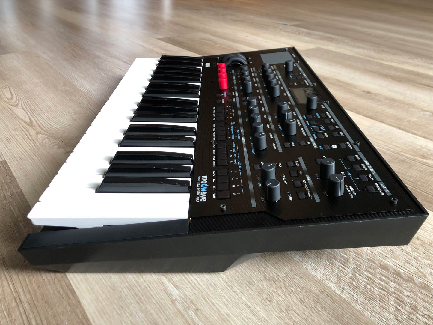 Korg Modwave MKI Wavetable Synthesizer w/ OEM PSU