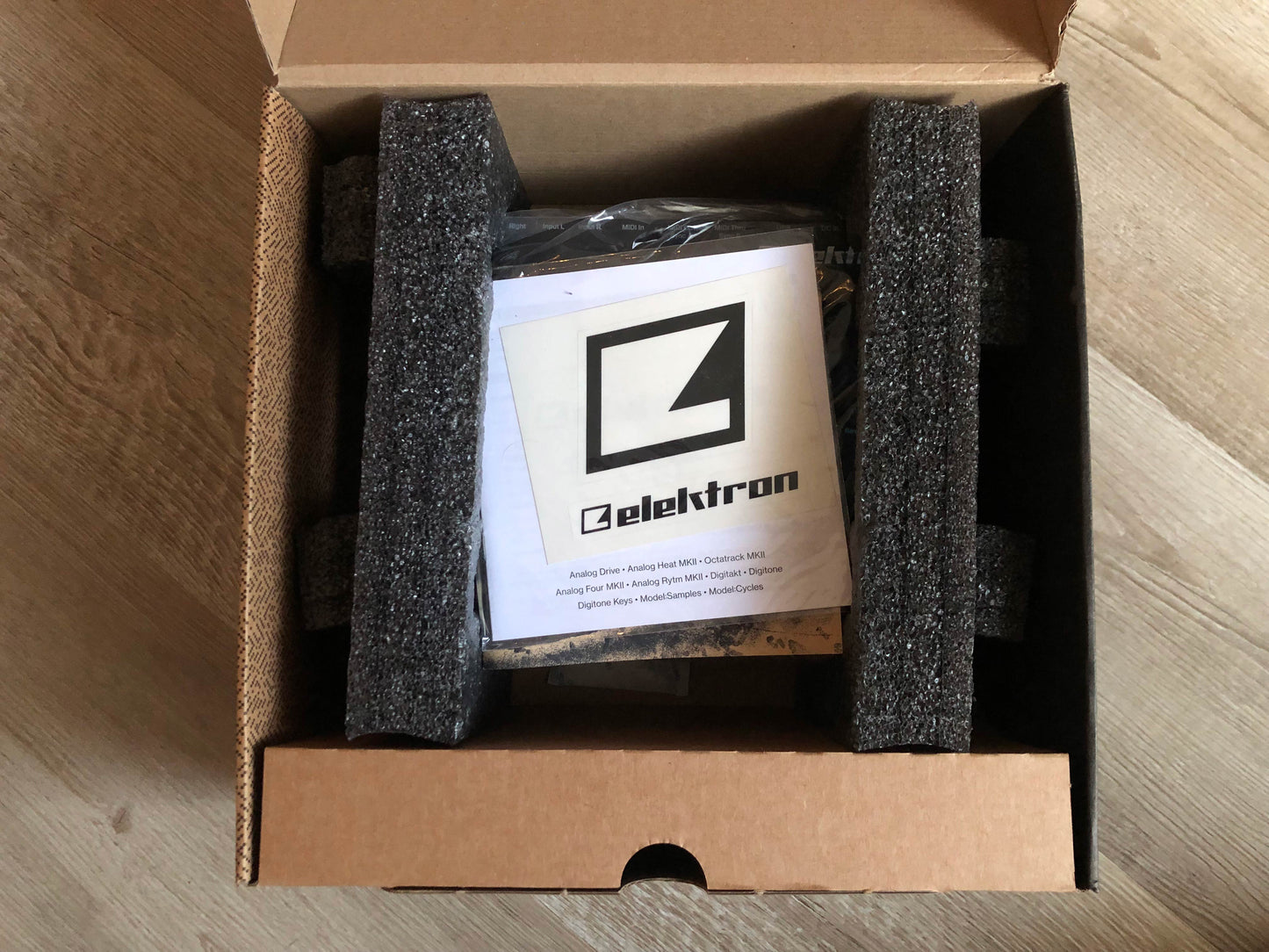 Elektron Digitone MKI w/ OG Box, PSU + New USB Cable