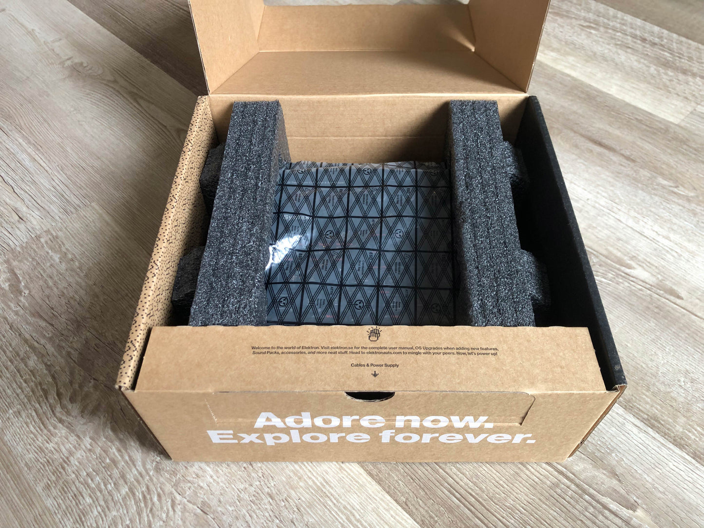 Elektron Syntakt w/ OG Box, PSU + USB Cable