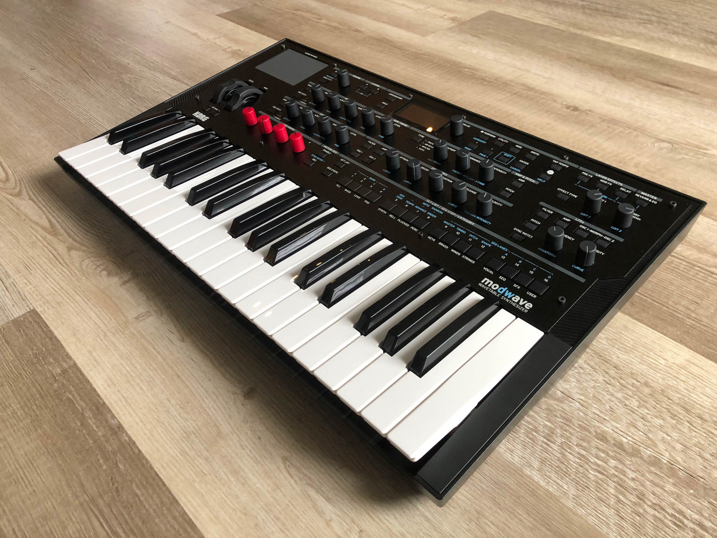 Korg Modwave MKI Wavetable Synthesizer w/ OEM PSU