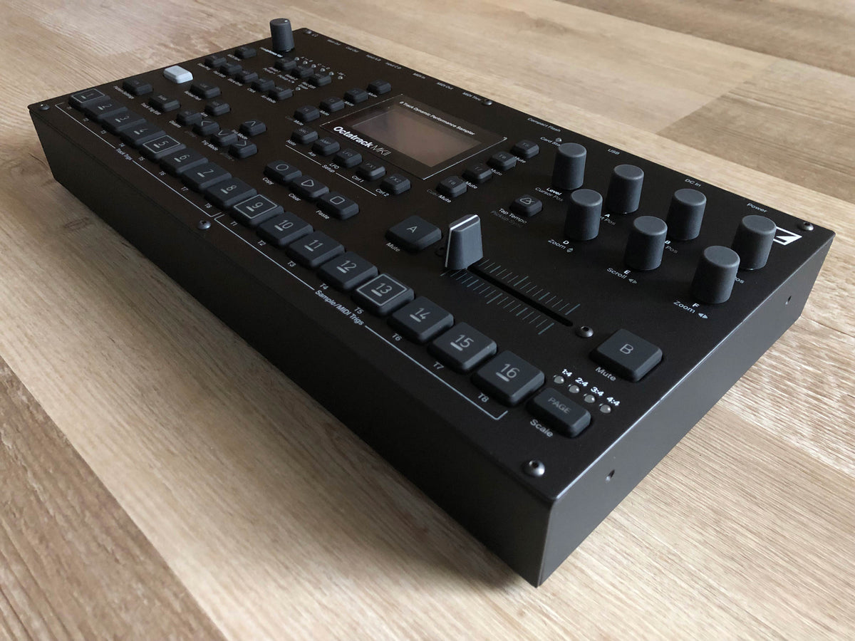Elektron Octatrack MKII Black Like-New w/ OG Box, PSU, USB Cable + 32 GB Card