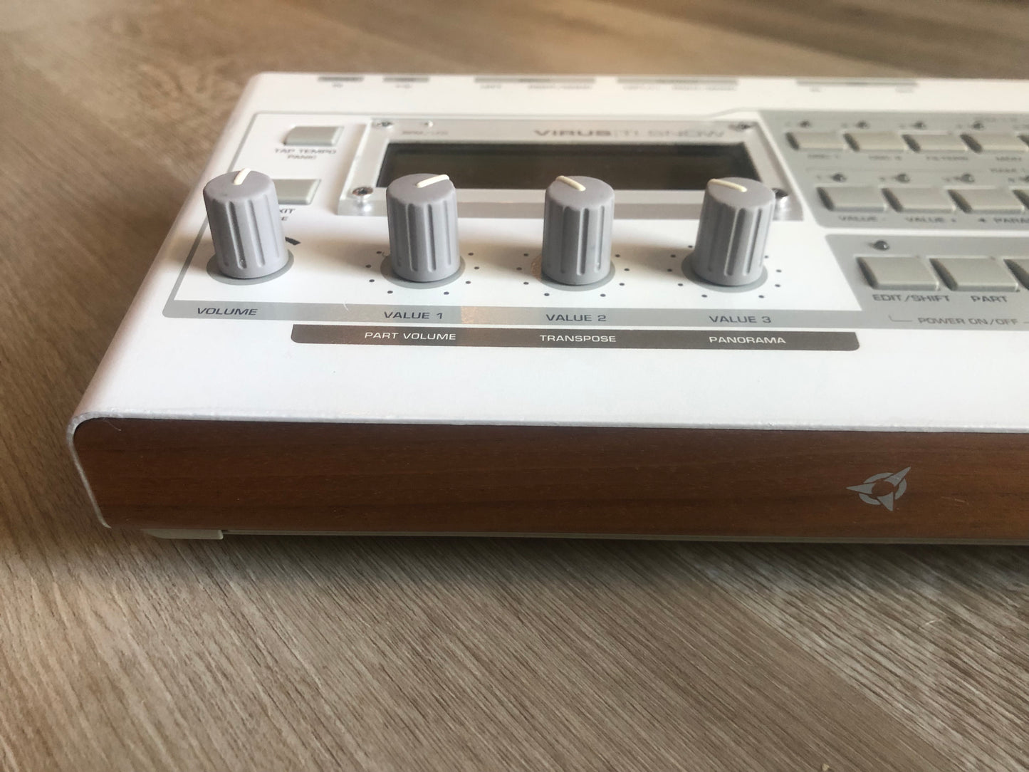 Access Virus TI Snow, All New Tacts & Pots, New Battery, LCD Bezel + PSU