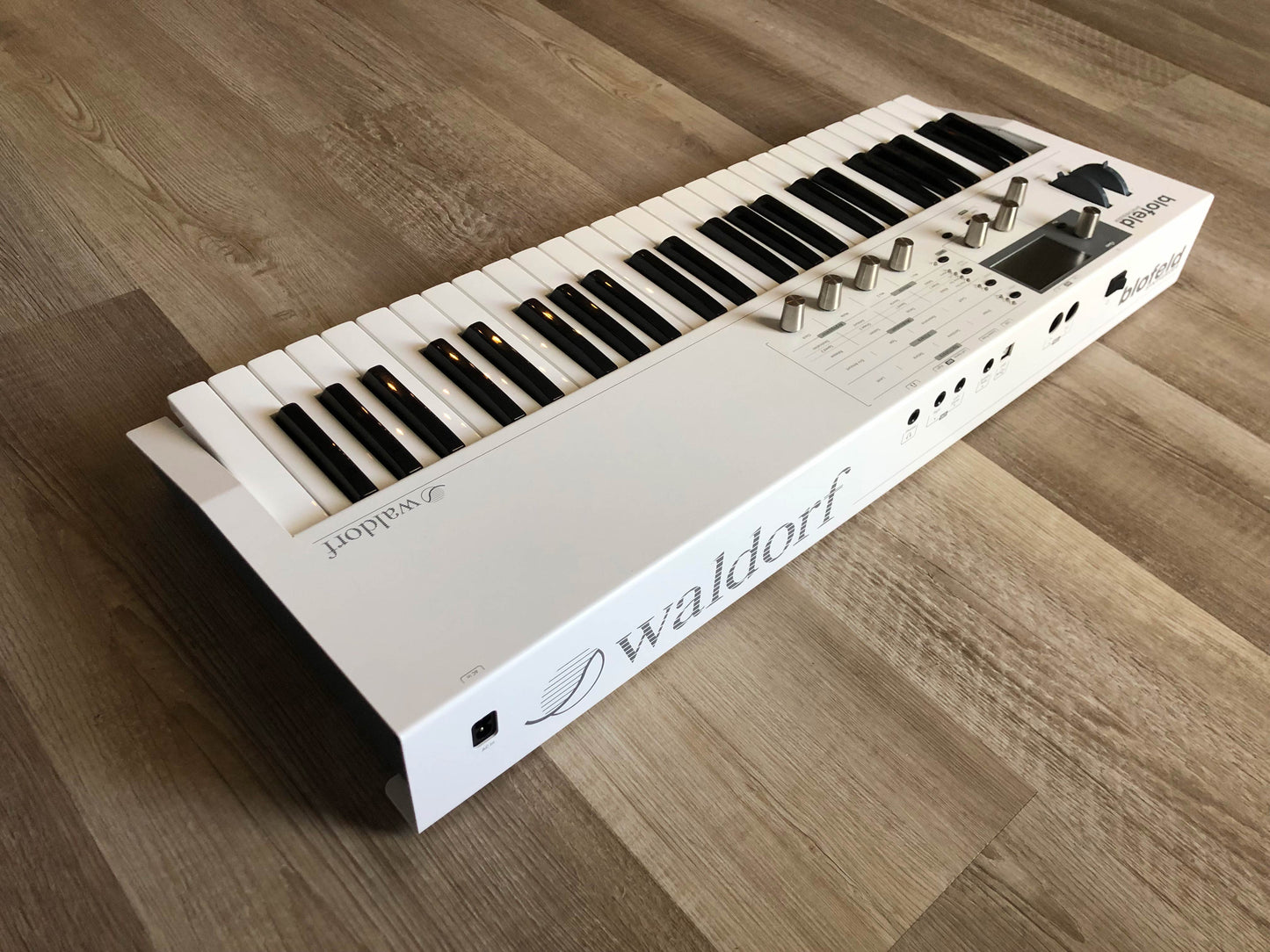 Waldorf Blofeld 49-Key Wavetable & Analog Modeling Synthesizer Mint w/ Original Box + Manual