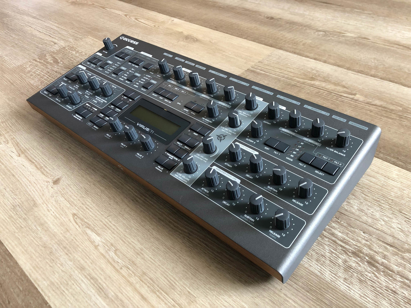 Access Virus TI2 Desktop Later Production Run w/ New PSU + USB Cable