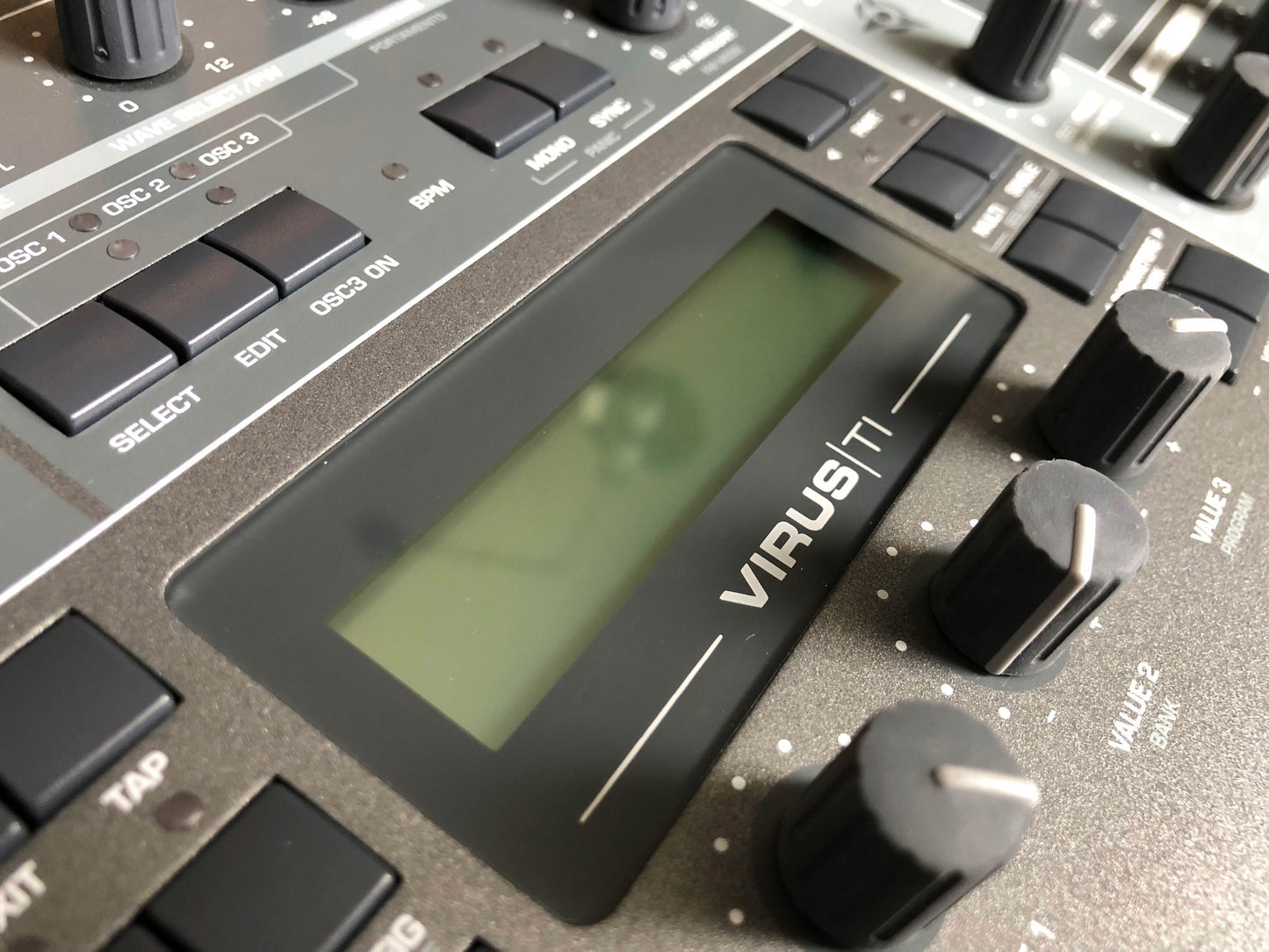 Access Virus TI2 Desktop Minty Late Production Run w/ Original PSU + New HQ USB Cable
