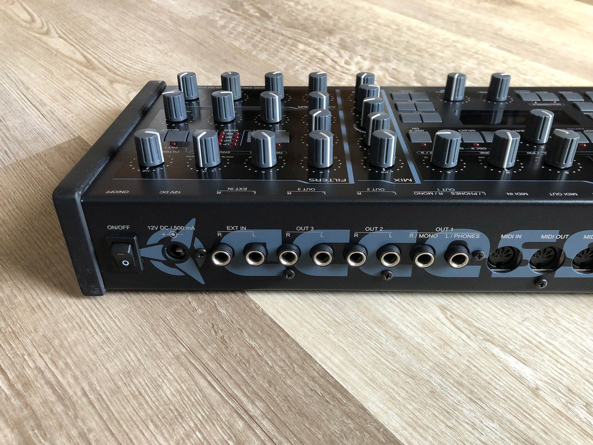 Access Virus C Desktop, Fully Recapped, All New Tacts, New Volume Pot, Power Switch, Battery + PSU