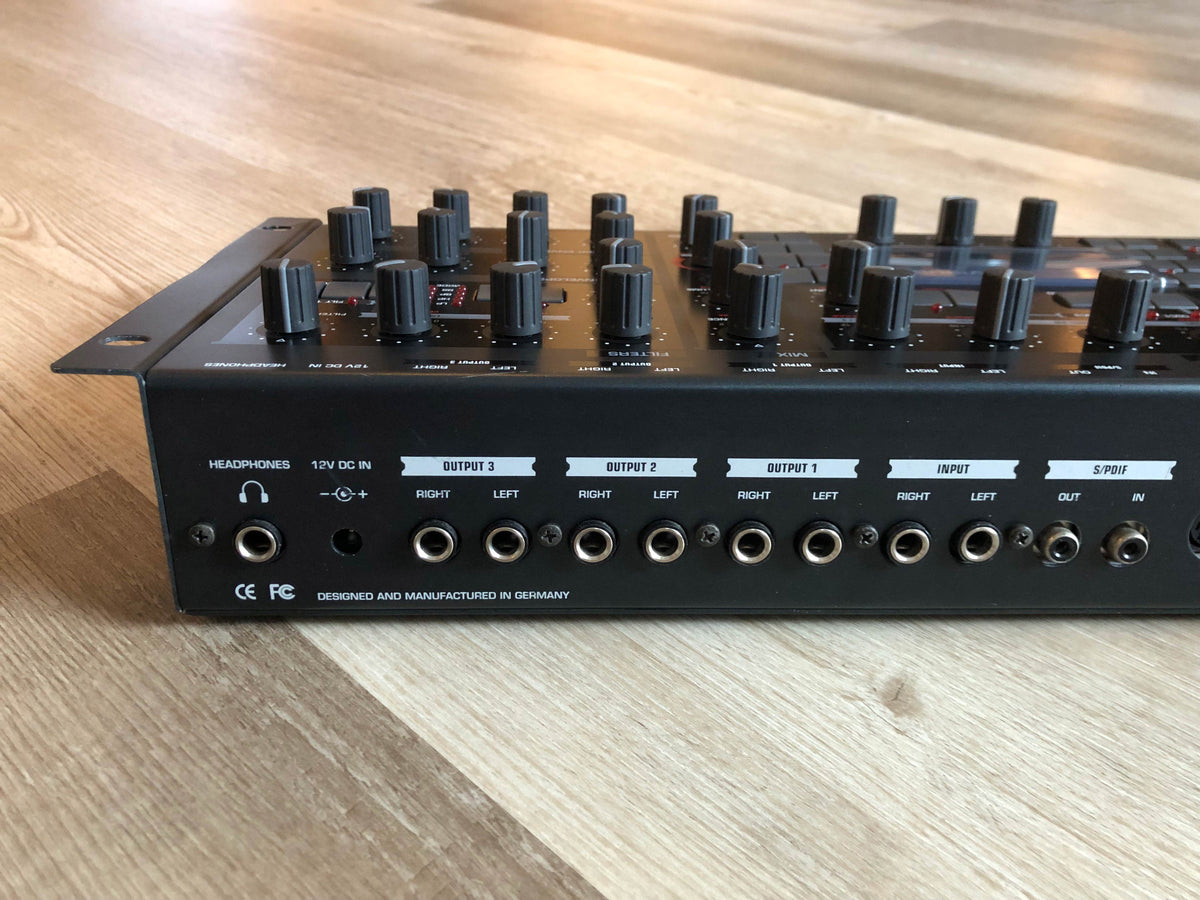 Access Virus TI Rack w/ All New Tacts, New Battery, PSU + HQ USB Cable