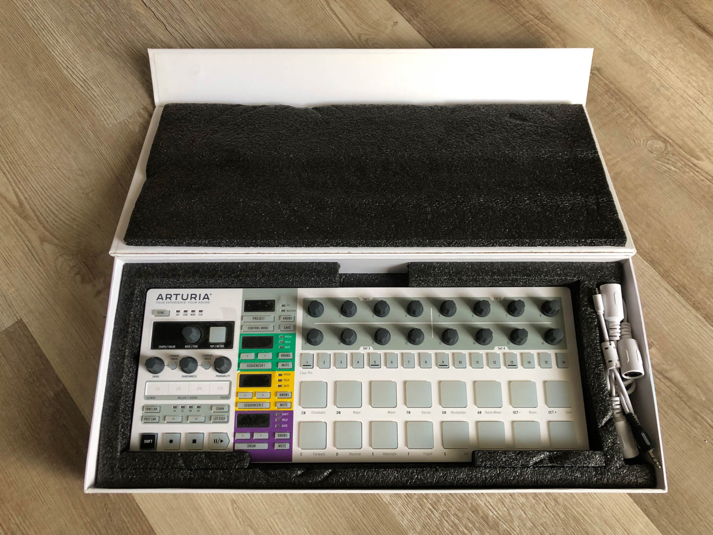 Arturia Beatstep Pro MIDI Controller & Sequencer w/ Original Box + Accessories