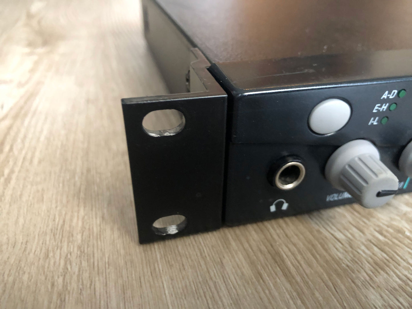 E-MU Systems Proteus 2000 w/ 3 ROMS, Rack Ears, + New Encoder