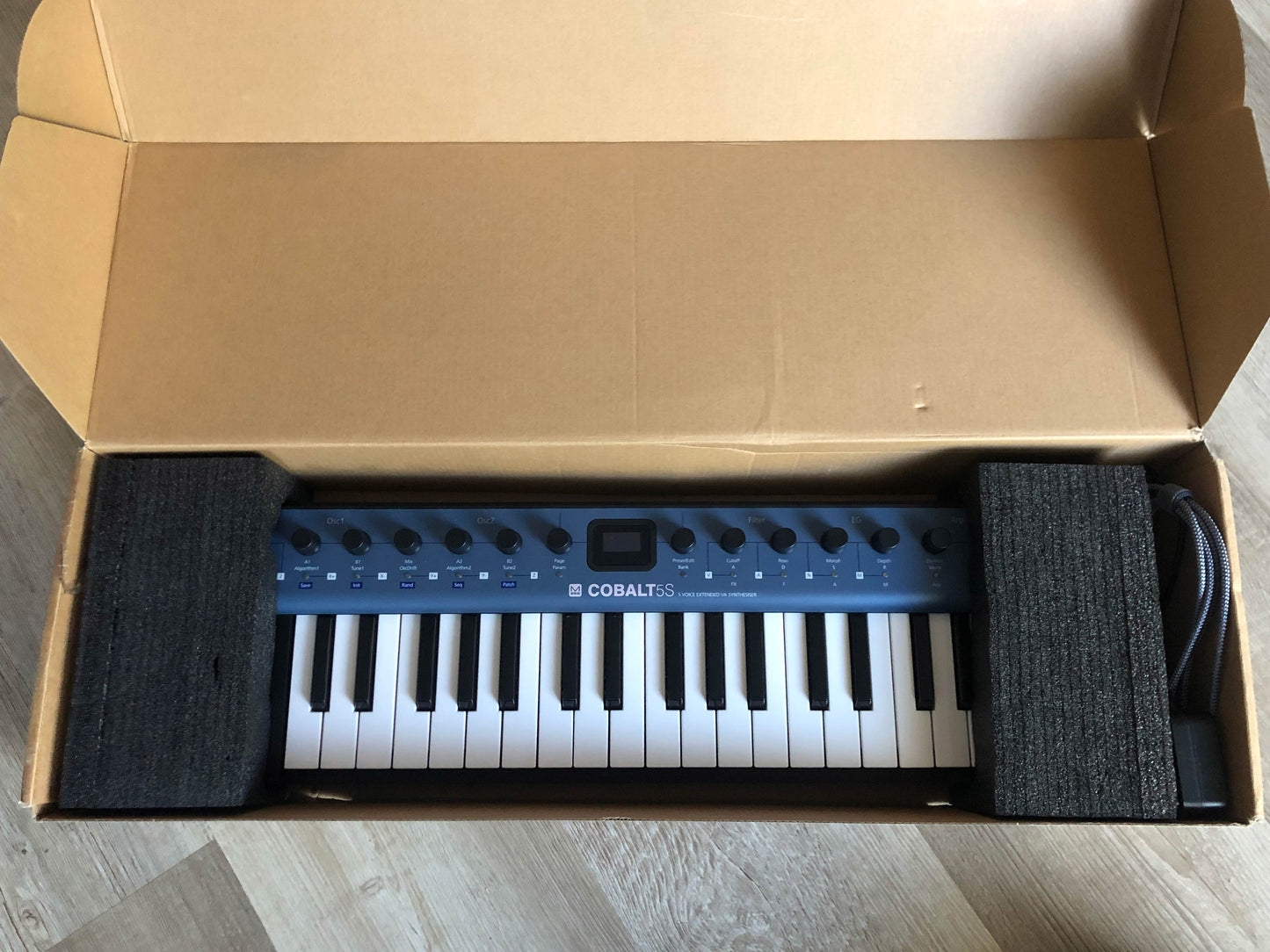 Modal Cobalt 5S 5-Voice Analog Modeling Synthesizer w/ the OG Box