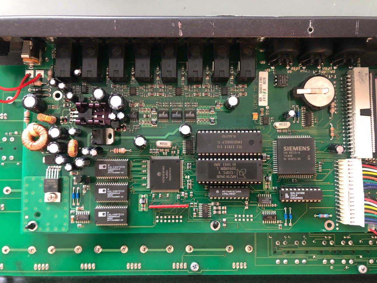 Access Virus B Desktop, Fully Recapped, New Display, New Power Switch, All New Tacts + New PSU