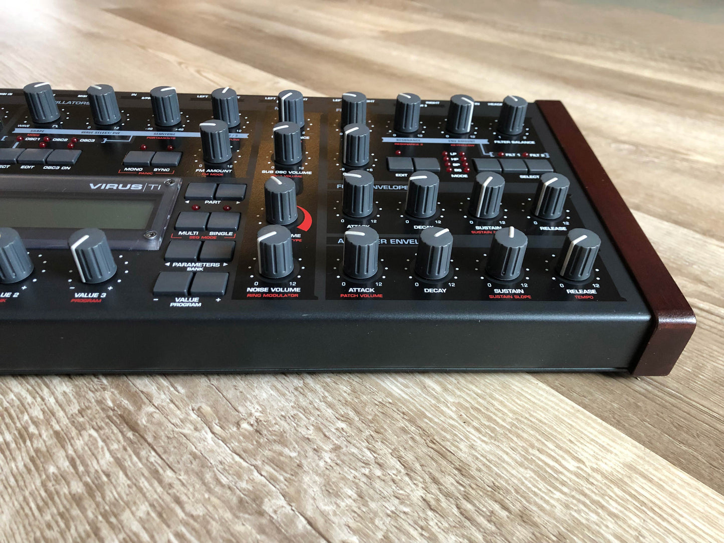 Access Virus TI Desktop w/ All New Tacts, New Battery, PSU + HQ USB Cable