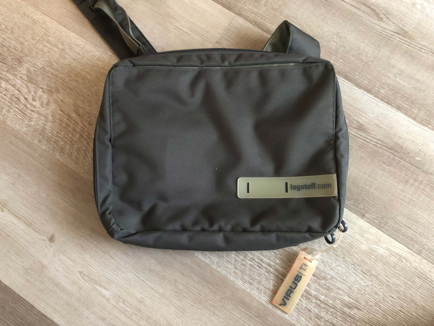 Access Virus TI Snow, All New Tacts, Battery, PSU, USB Cable & Virus Carry Bag