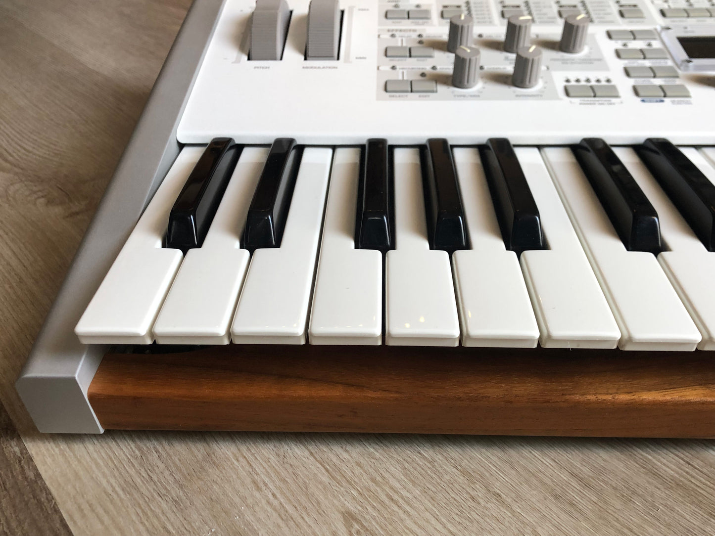 Access Virus TI Polar with New Battery, OG Power Cable, New USB Cable