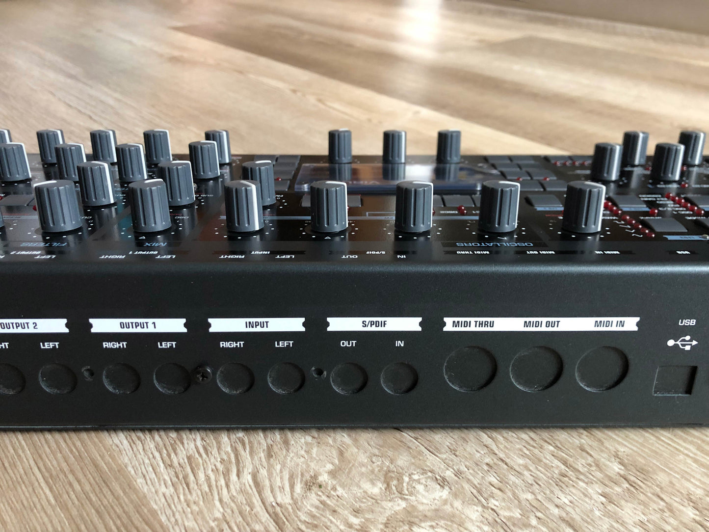 Access Virus TI Rack, w / All New Tacts, New Battery, Power Supply + HQ USB Cable