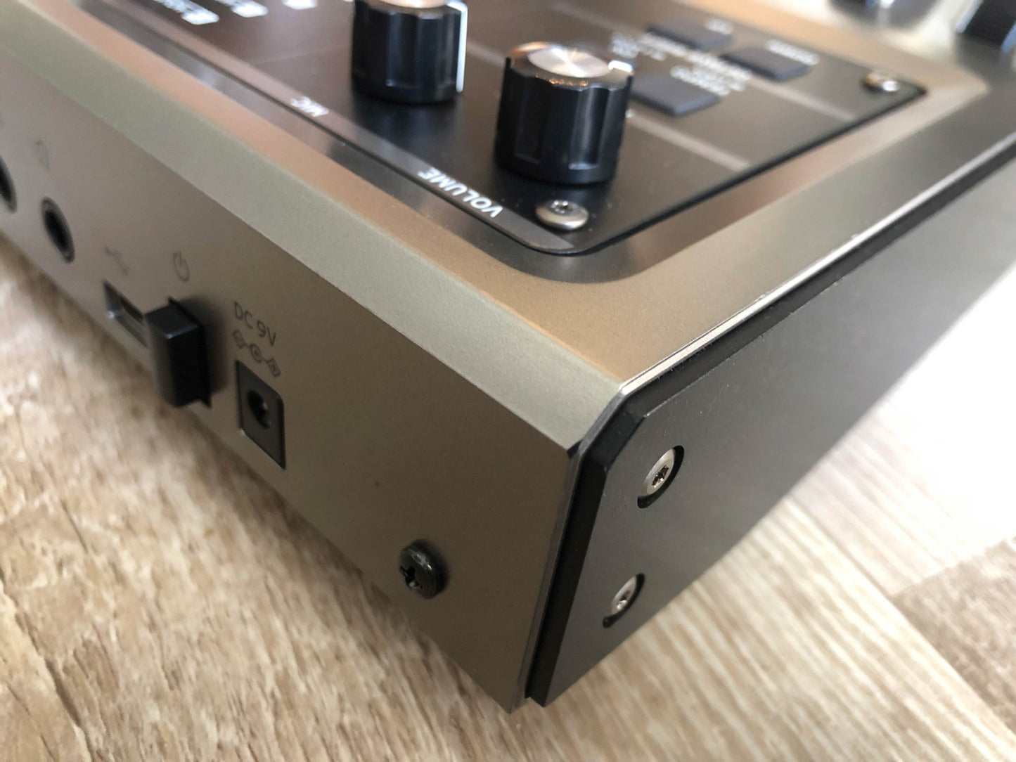 MicroKorg 2 Synthesizer & Vocoder w/ OG Mic, PSU + Quick Start Guide